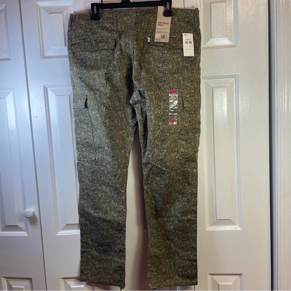 Levi's slim straight men's‎ cargo pants size 36/30 NEW with tags M1